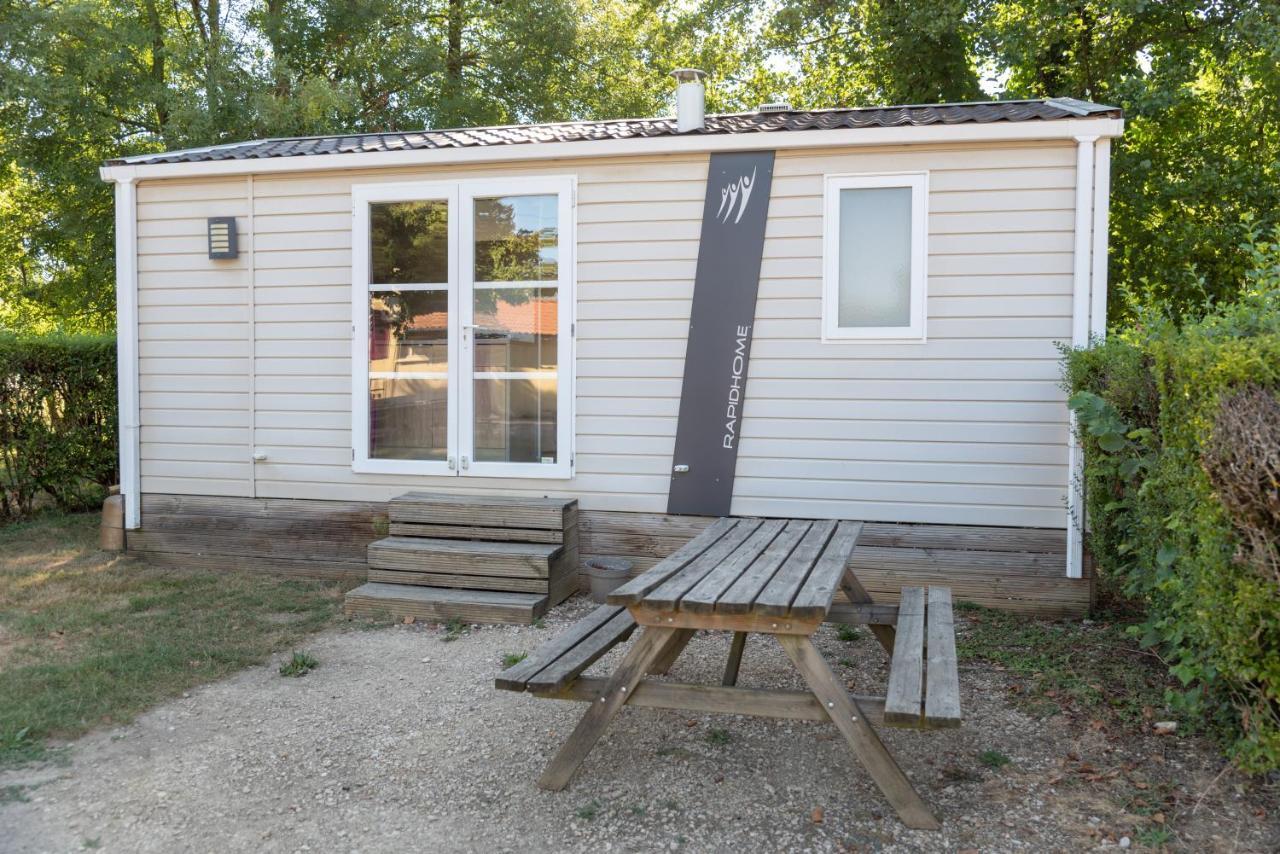 Camping Du Sevron Saint-Etienne-du-Bois  Kültér fotó