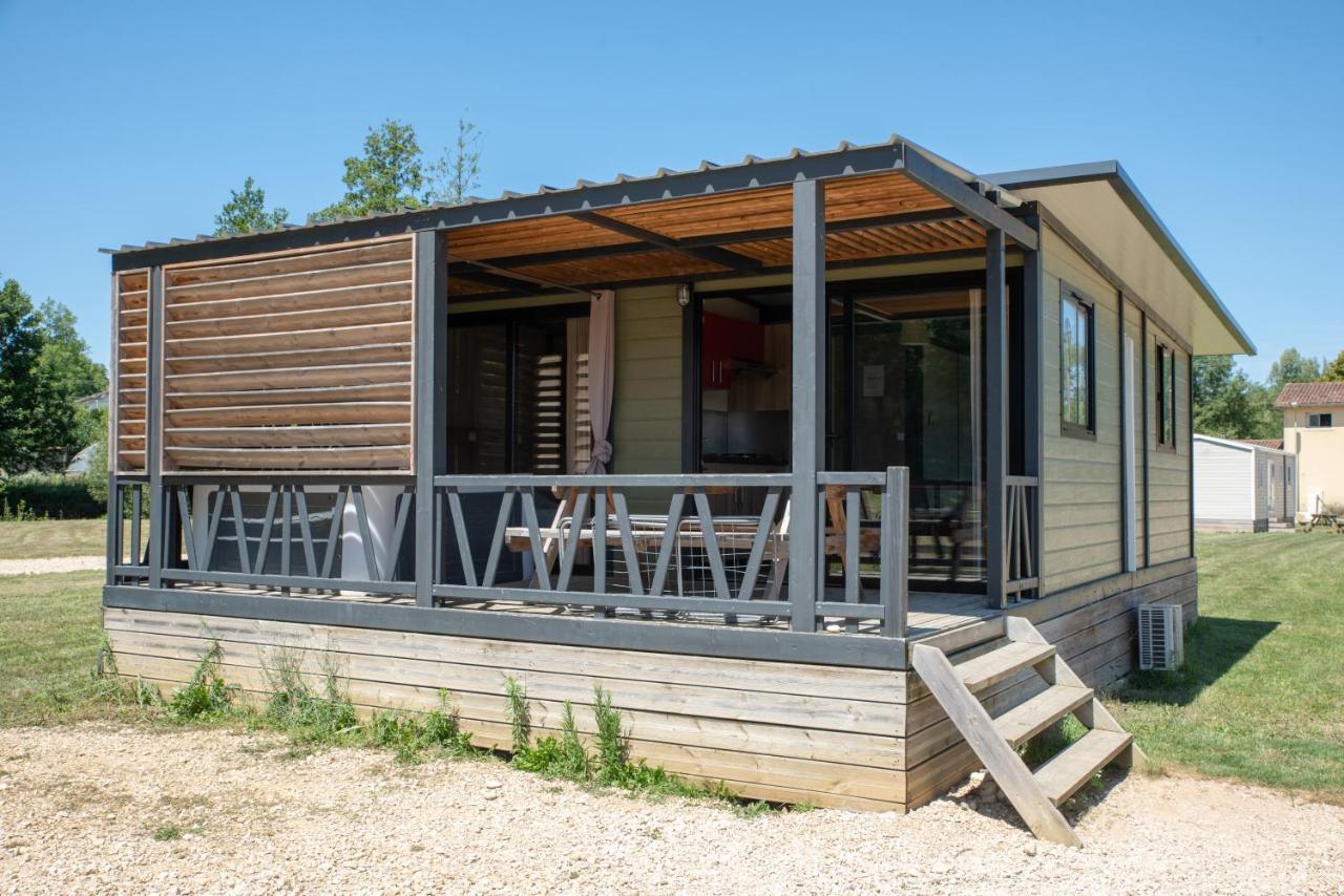 Camping Du Sevron Saint-Etienne-du-Bois  Kültér fotó